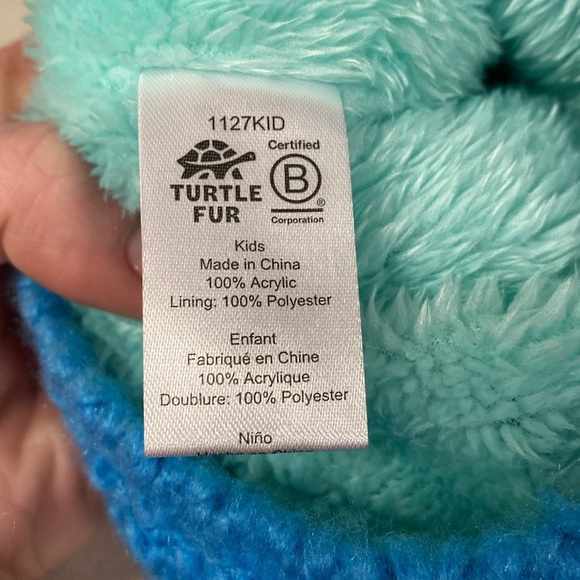 EUC Turtle Fur Kids' Suzie Beanie Lilac Blue Faux Fur Pom Pom Puff Fleece Lined - Picture 7 of 8